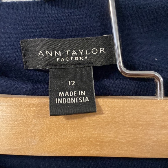 Ann Taylor Factory Navy Trousers size 12 - Picture 4 of 7